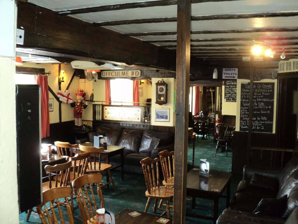 Ostler Inn Uffculme Екстер'єр фото